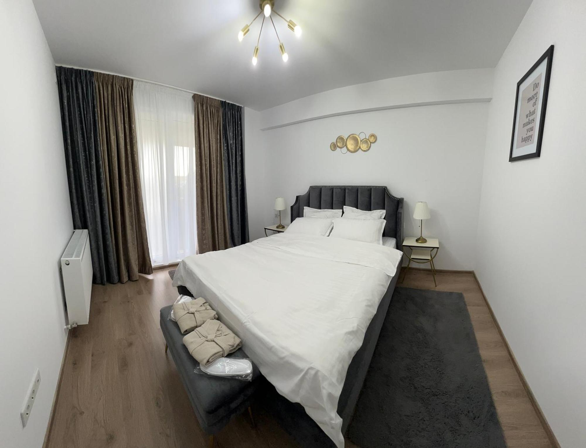 Sun Apartments Отопень Екстер'єр фото